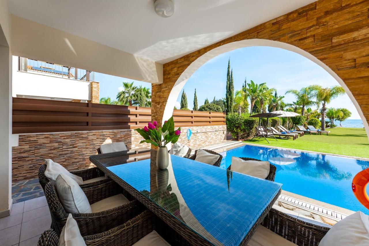 Sea Front Oceanus H2 By Ezoria Villas Agia Napa Exterior foto