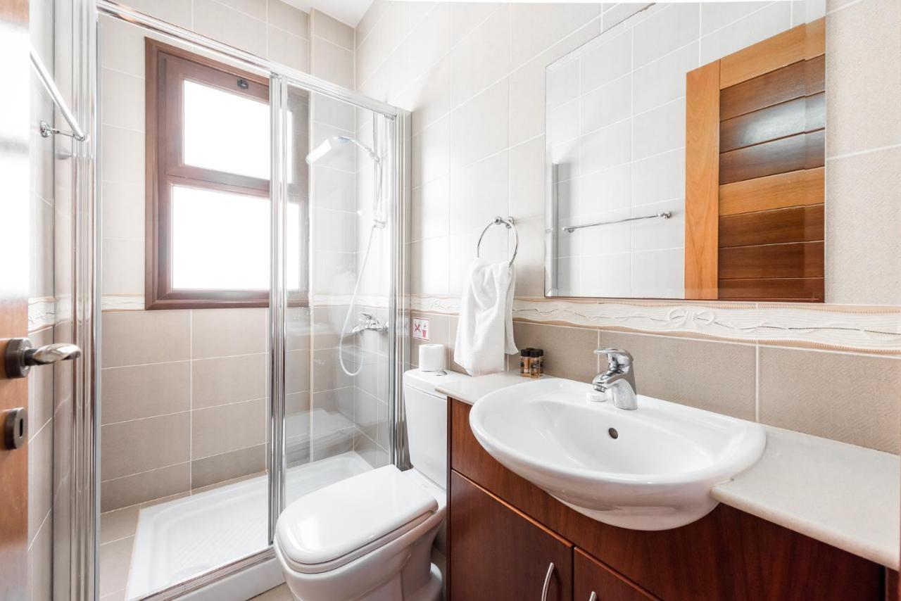Sea Front Oceanus H2 By Ezoria Villas Agia Napa Exterior foto