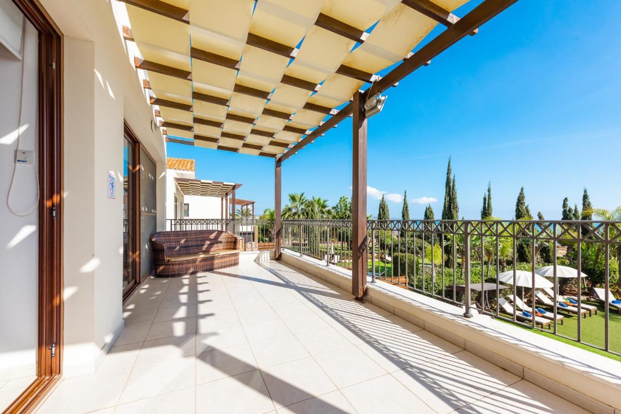 Sea Front Oceanus H2 By Ezoria Villas Agia Napa Exterior foto