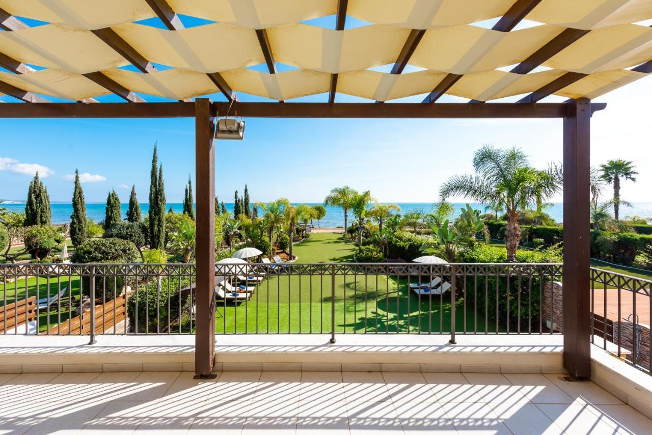 Sea Front Oceanus H2 By Ezoria Villas Agia Napa Exterior foto