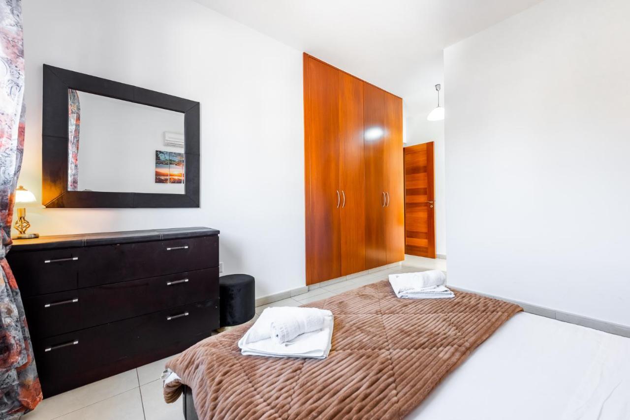 Sea Front Oceanus H2 By Ezoria Villas Agia Napa Exterior foto
